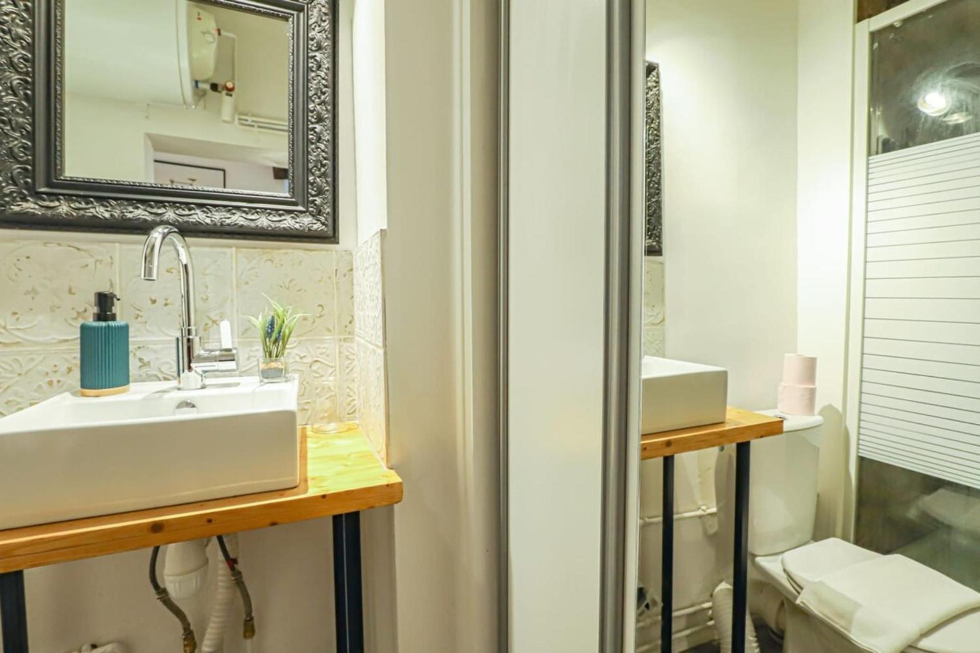 Apartment Em 9 - Hypercentremetro Carmes A 5 Min *